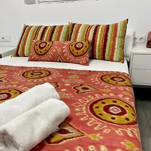 Anka Kurro Bed and breakfast Rota